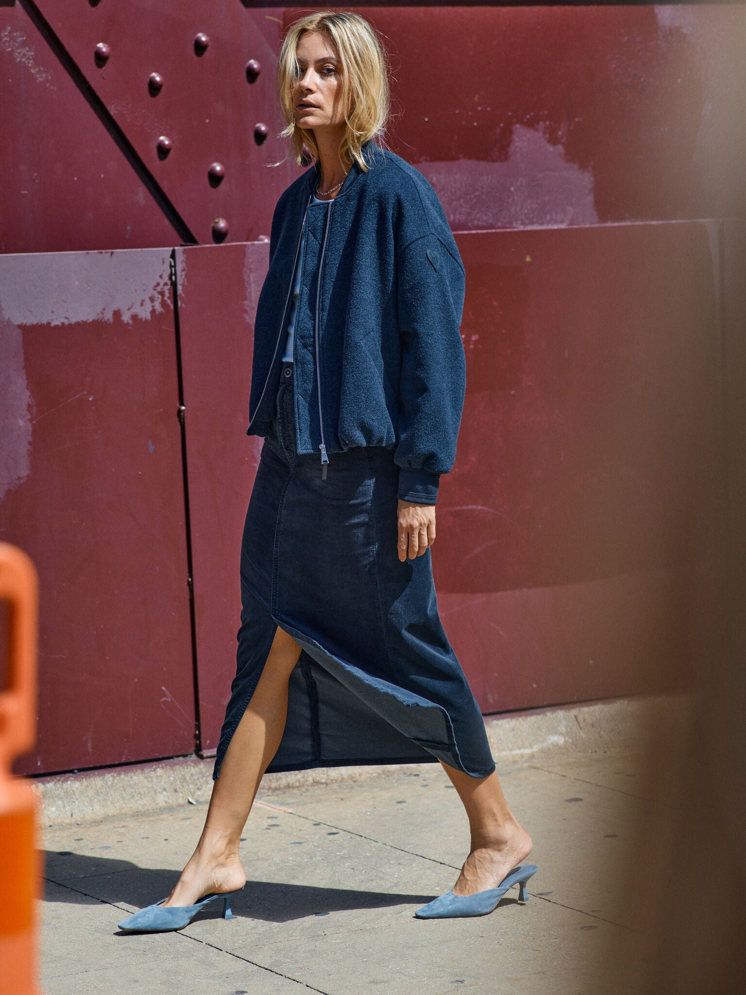 Modelshot / Salute Navy / Detail